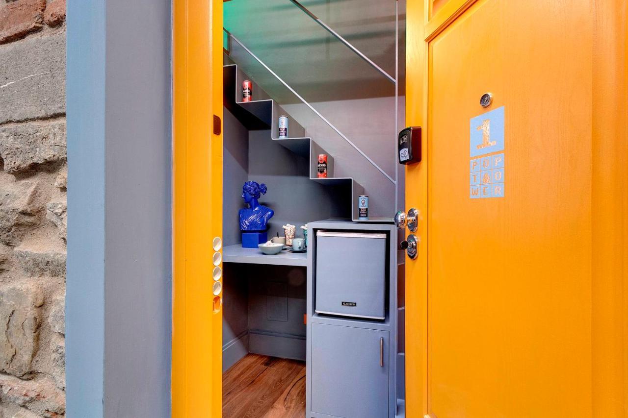 Pop Tower Apartments By Mamo Florence Luaran gambar