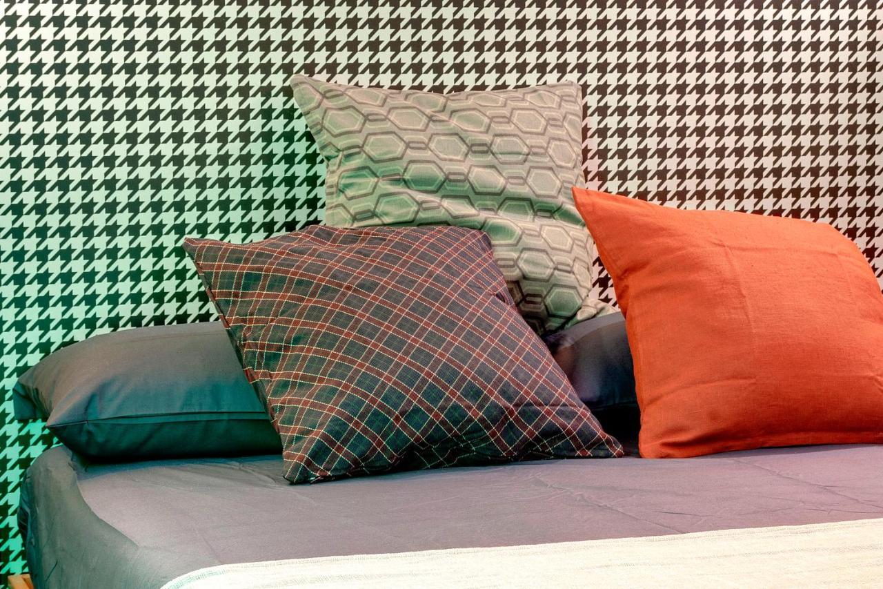 Pop Tower Apartments By Mamo Florence Luaran gambar