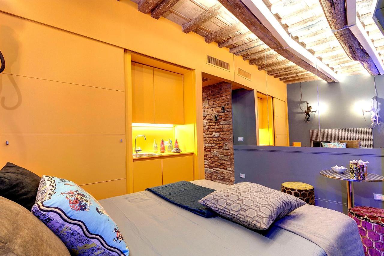 Pop Tower Apartments By Mamo Florence Luaran gambar