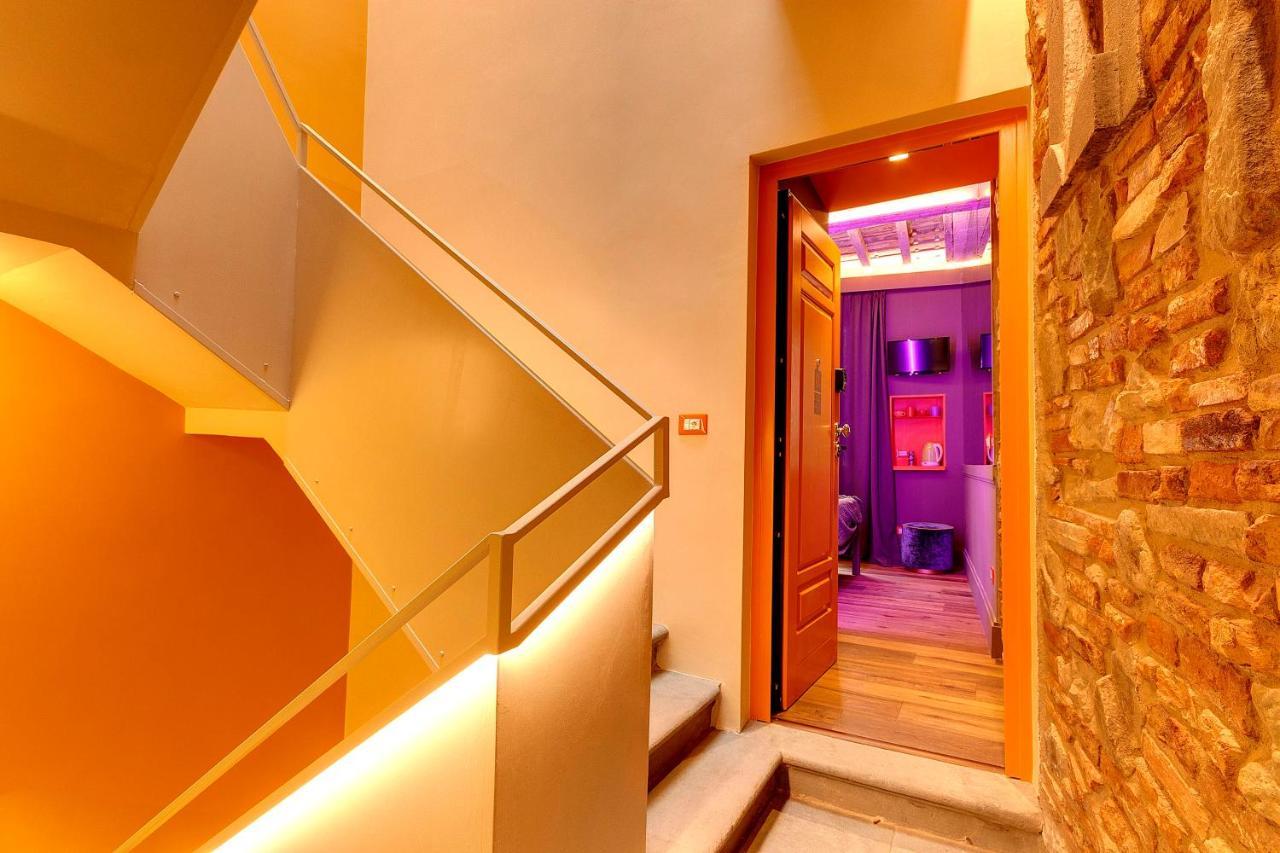 Pop Tower Apartments By Mamo Florence Luaran gambar